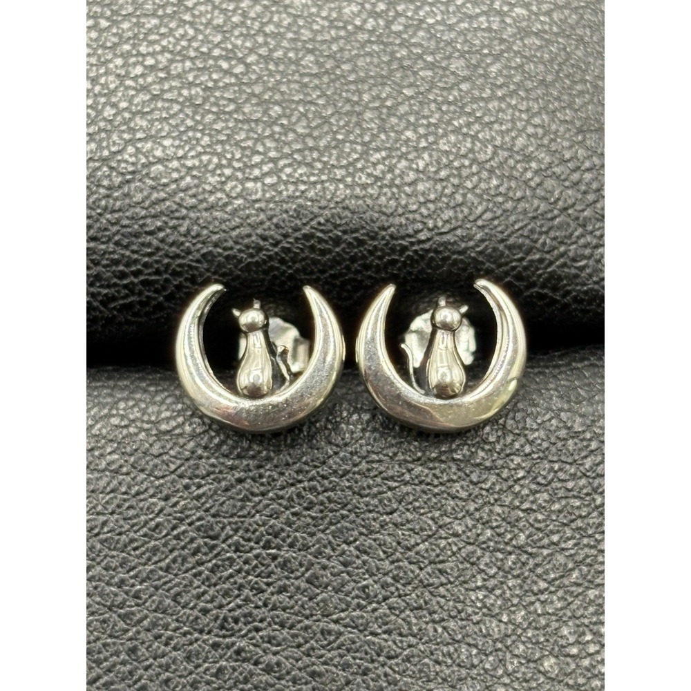 New Condition Sterling Silver Cat On Moon Stud Earrings 925 H25